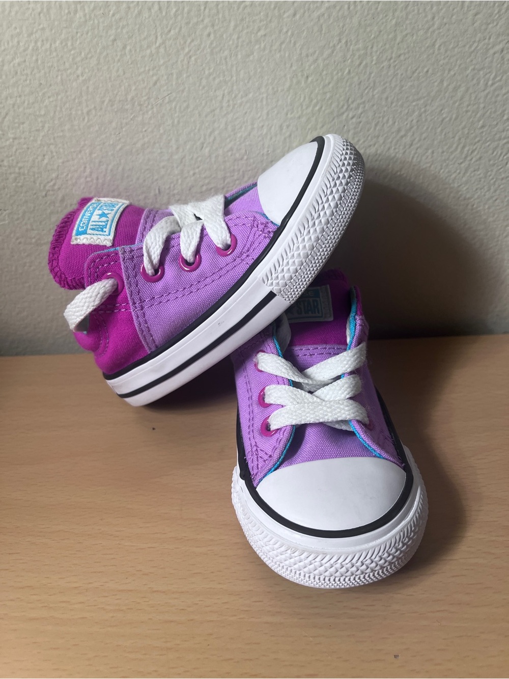 Converse Chuck Taylor All Star Low Top Shoes Size 5 Purple Pink Teal 756086F